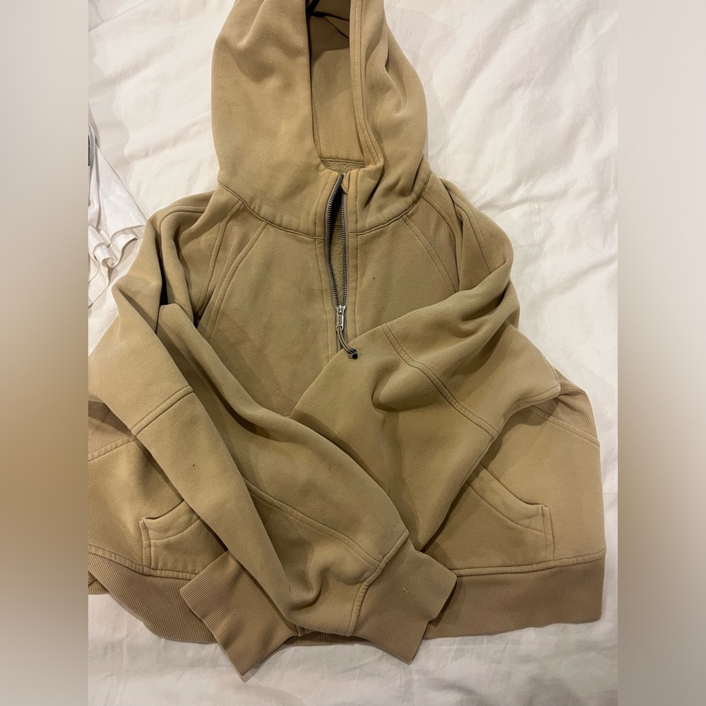 Lulu quarter zip